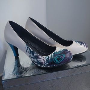 Tuk Modcloth Peacock feather shoes